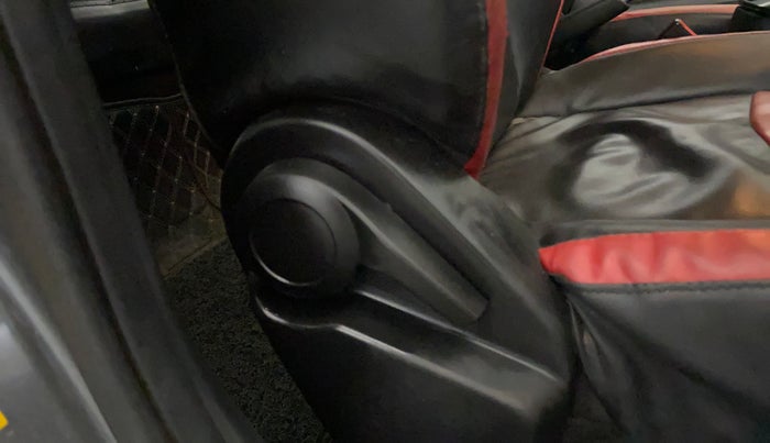 2022 Tata ALTROZ XE PETROL, Petrol, Manual, 51,889 km, Driver Side Adjustment Panel