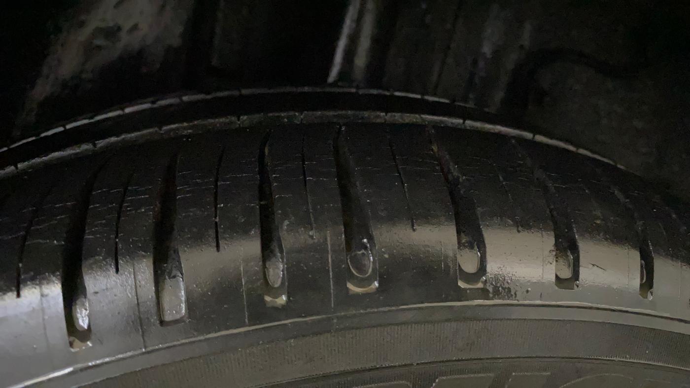 2022 Tata ALTROZ XE PETROL, Petrol, Manual, 51,889 km, Right Rear Tyre Tread