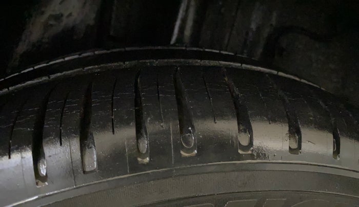 2022 Tata ALTROZ XE PETROL, Petrol, Manual, 51,889 km, Right Rear Tyre Tread