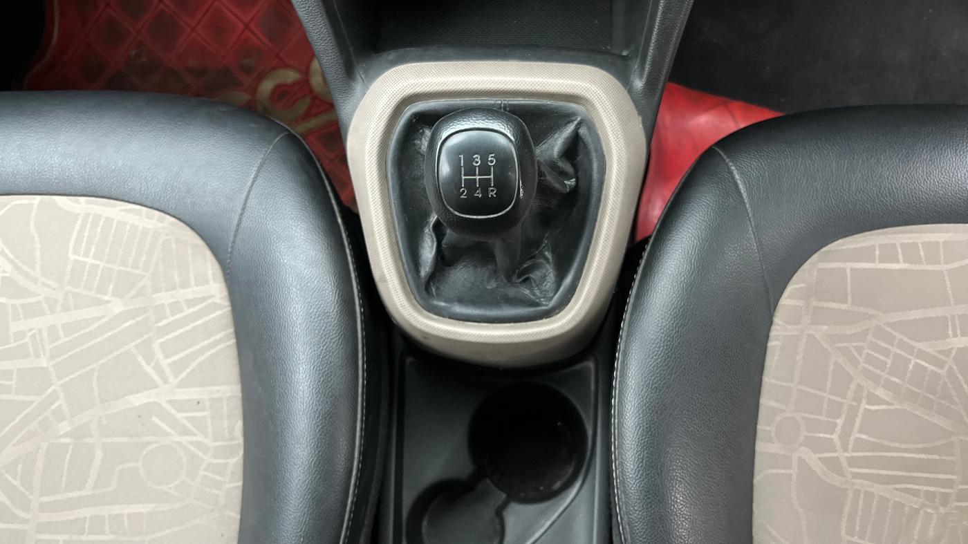 2013 Hyundai Grand i10 MAGNA 1.2 KAPPA VTVT, Petrol, Manual, 59,627 km, Gear Lever