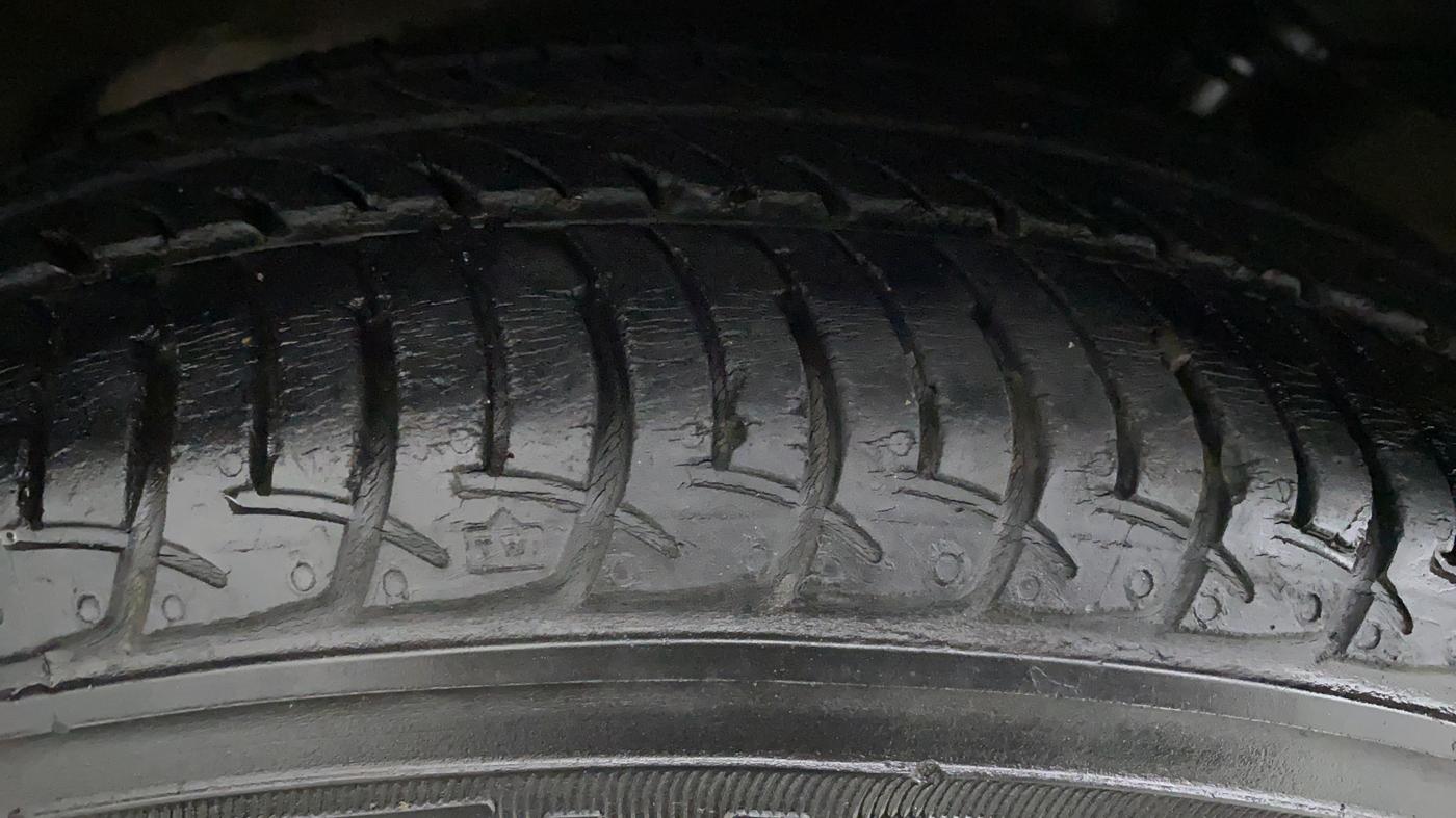 2016 Maruti Celerio VXI AGS, Petrol, Automatic, 44,200 km, Right Rear Tyre Tread