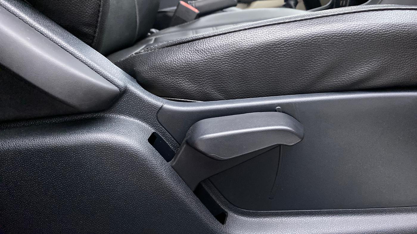 2020 Ford Ecosport 1.5 TREND TI VCT, Petrol, Manual, 17,298 km, Driver Side Adjustment Panel