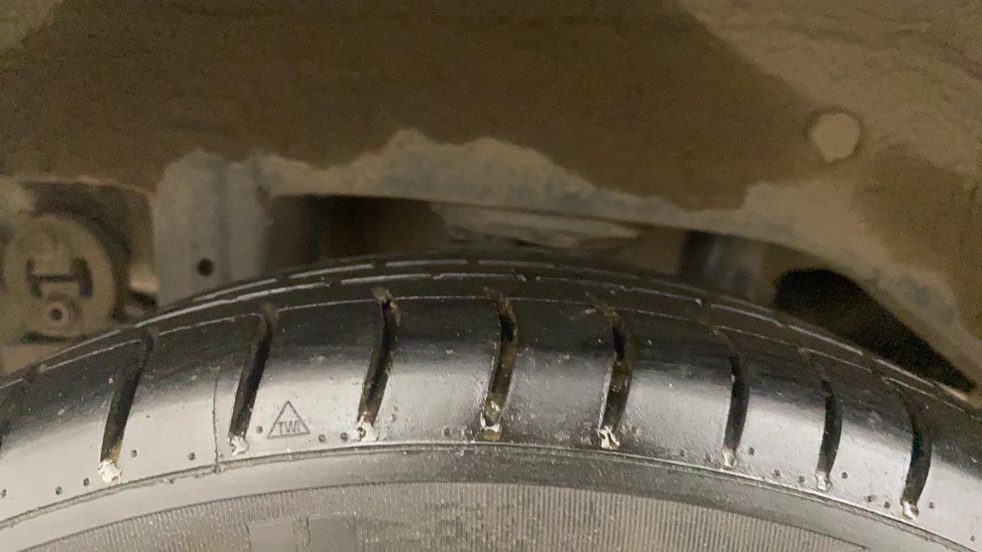 2018 Maruti Alto K10 VXI (O) AMT, Petrol, Automatic, 21,269 km, Right Rear Tyre Tread