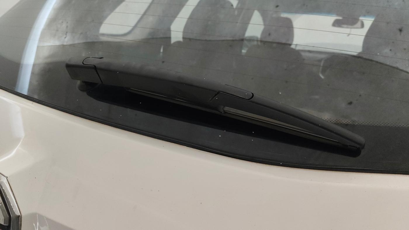 2020 MG HECTOR PLUS SHARP 1.5 PETROL TURBO DCT 6-STR, Petrol, Automatic, 1,09,446 km, Rear Wiper