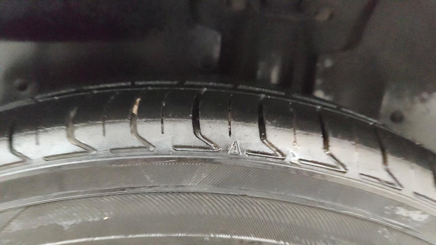 2020 MG HECTOR PLUS SHARP 1.5 PETROL TURBO DCT 6-STR, Petrol, Automatic, 1,09,446 km, Left Rear Tyre Tread