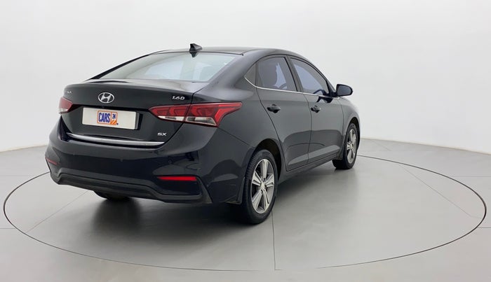 2018 Hyundai Verna 1.6 CRDI SX, Diesel, Manual, 1,02,652 km, Right Back Diagonal
