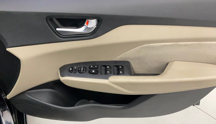 2018 Hyundai Verna 1.6 CRDI SX, Diesel, Manual, 1,02,652 km, Driver Side Door Panels Control