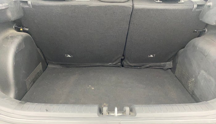 2023 Hyundai VENUE SX 1.2 PETROL, Petrol, Manual, 17,044 km, Boot Inside