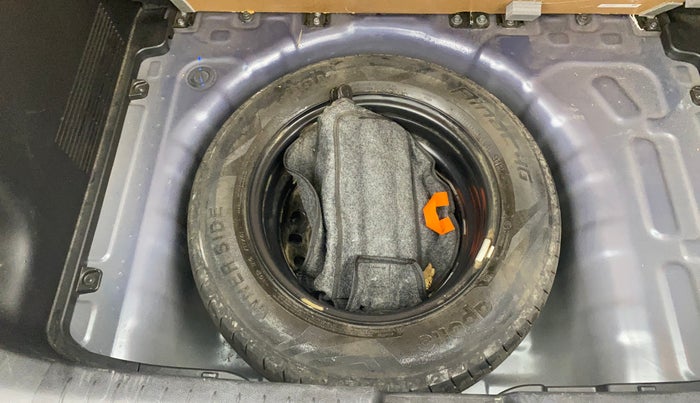 2023 Hyundai VENUE SX 1.2 PETROL, Petrol, Manual, 17,044 km, Spare Tyre