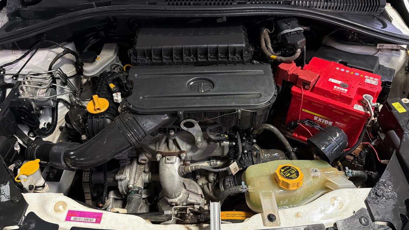 2023 Tata Tiago XM CNG, CNG, Manual, 52,858 km, Engine View