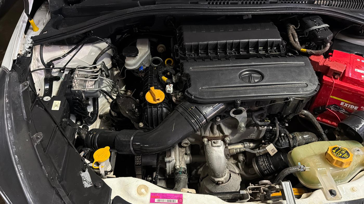 2023 Tata Tiago XM CNG, CNG, Manual, 52,858 km, Engine View - Right