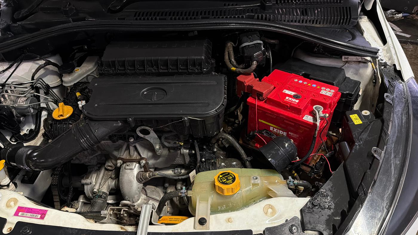 2023 Tata Tiago XM CNG, CNG, Manual, 52,858 km, Engine View - Left