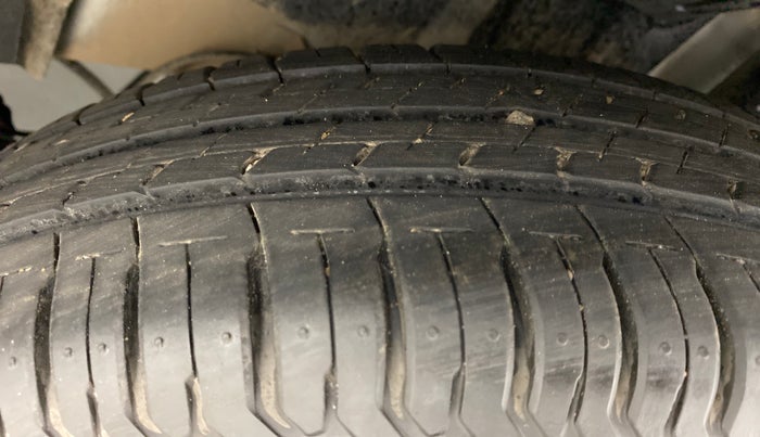 2021 Maruti Swift VXI D, Petrol, Manual, 3,657 km, Left Rear Tyre Tread
