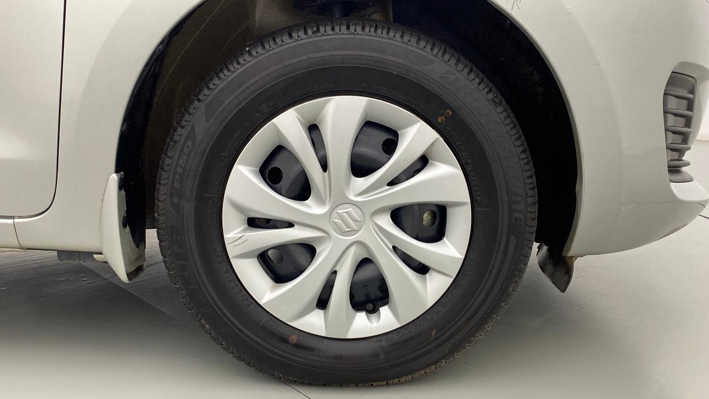 2021 Maruti Swift VXI D, Petrol, Manual, 3,657 km, Right Front Wheel