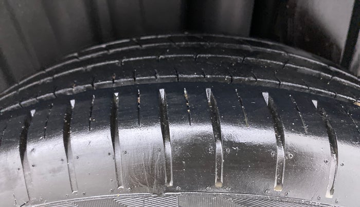 2022 Maruti Baleno DELTA PETROL 1.2, Petrol, Manual, 30,667 km, Left Rear Tyre Tread