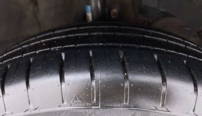 2022 Maruti Baleno DELTA PETROL 1.2, Petrol, Manual, 30,667 km, Right Front Tyre Tread