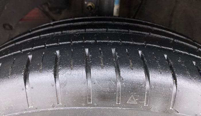 2022 Maruti Baleno DELTA PETROL 1.2, Petrol, Manual, 30,667 km, Left Front Tyre Tread