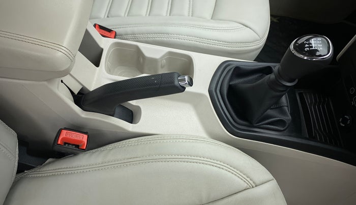 2021 Mahindra XUV300 1.2 W6 MT, Petrol, Manual, 9,823 km, Gear Lever