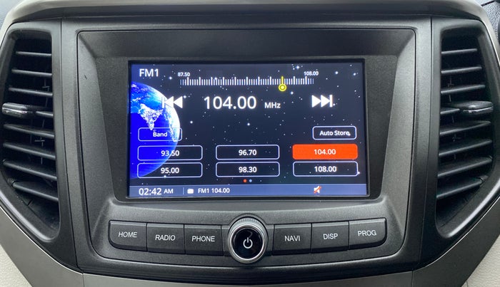 2021 Mahindra XUV300 1.2 W6 MT, Petrol, Manual, 9,823 km, Infotainment System