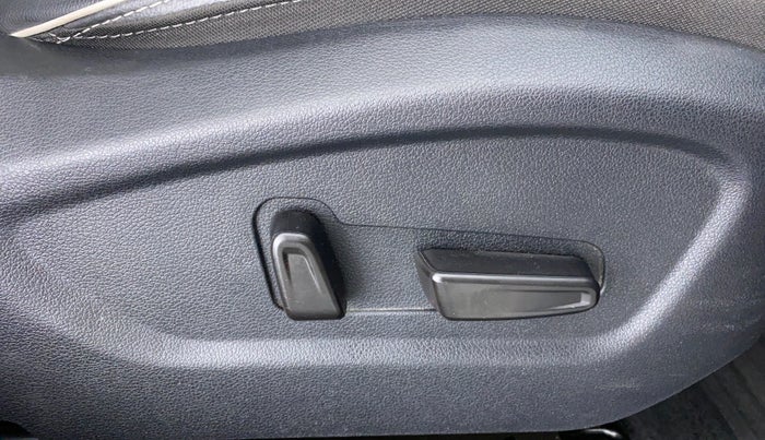 2020 Hyundai Creta 1.5 SX (O) AT, Petrol, Automatic, 17,110 km, Driver Side Adjustment Panel