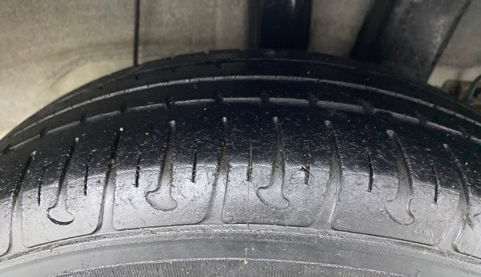 2018 Hyundai Grand i10 SPORTZ 1.2 KAPPA VTVT, Petrol, Manual, 67,181 km, Left Rear Tyre Tread