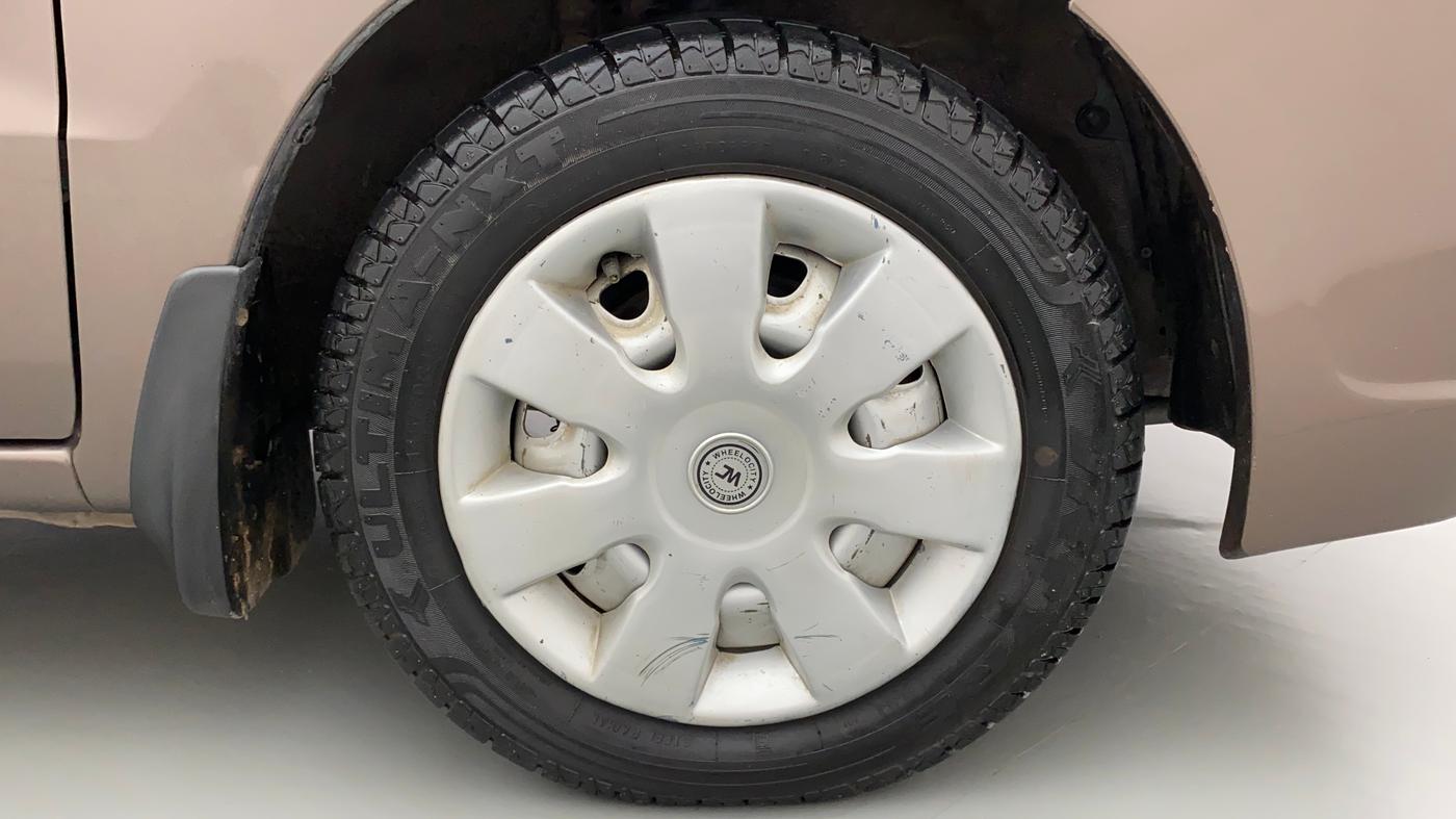 2011 Maruti Zen Estilo LXI, CNG, Manual, 82,374 km, Right Front Wheel