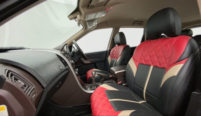 2013 Mahindra XUV500 W8, Diesel, Manual, 99,009 km, Right Side Front Door Cabin