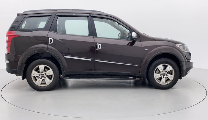 2013 Mahindra XUV500 W8, Diesel, Manual, 99,009 km, Right Side View