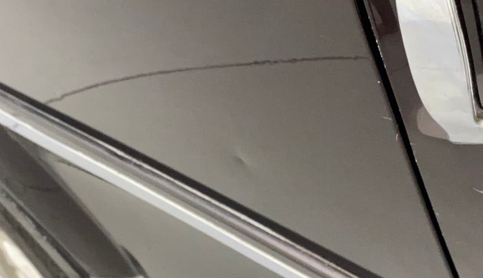 2013 Mahindra XUV500 W8, Diesel, Manual, 99,009 km, Right rear door - Slightly dented