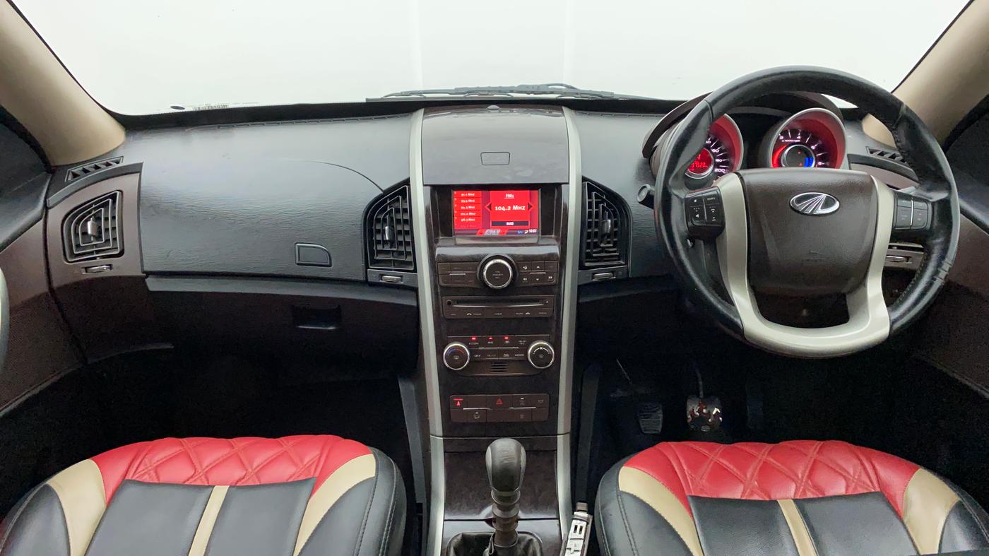 2013 Mahindra XUV500 W8, Diesel, Manual, 99,009 km, Dashboard
