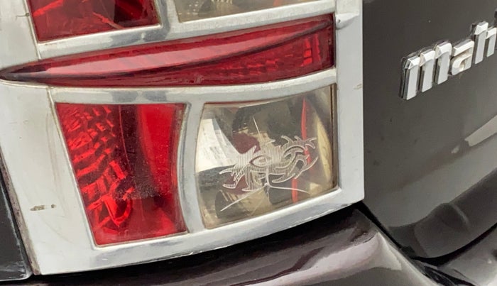 2013 Mahindra XUV500 W8, Diesel, Manual, 99,009 km, Left tail light - Minor damage