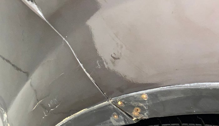 2013 Mahindra XUV500 W8, Diesel, Manual, 99,009 km, Left fender - Paint has minor damage