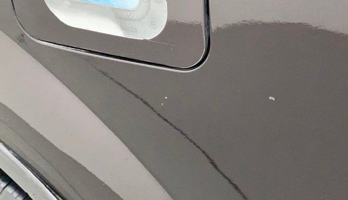 2013 Mahindra XUV500 W8, Diesel, Manual, 99,009 km, Left quarter panel - Minor scratches