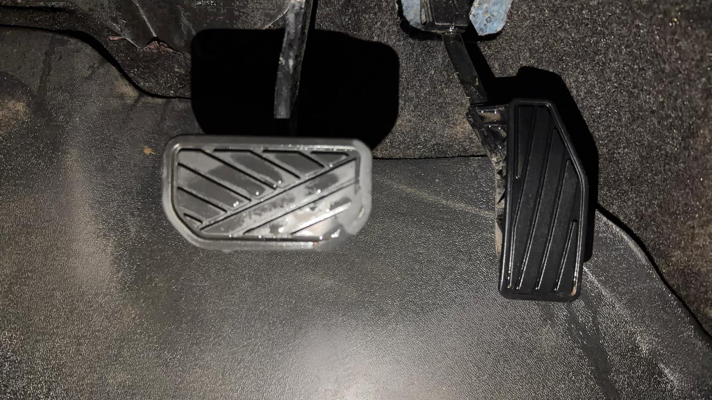 2022 Maruti Swift VXI AMT, Petrol, Automatic, 57,238 km, Pedals