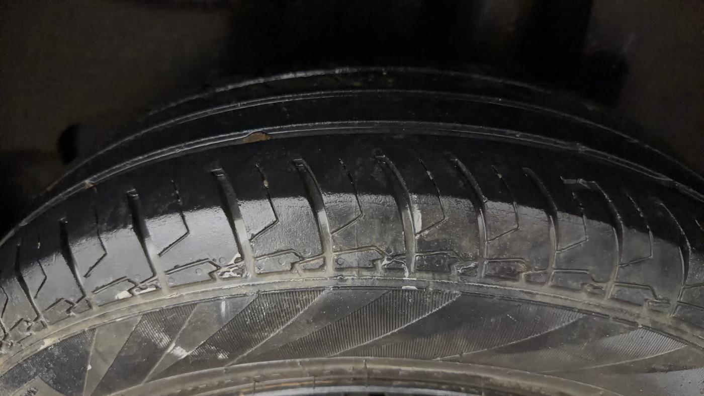 2022 Maruti Swift VXI AMT, Petrol, Automatic, 57,238 km, Left Rear Tyre Tread
