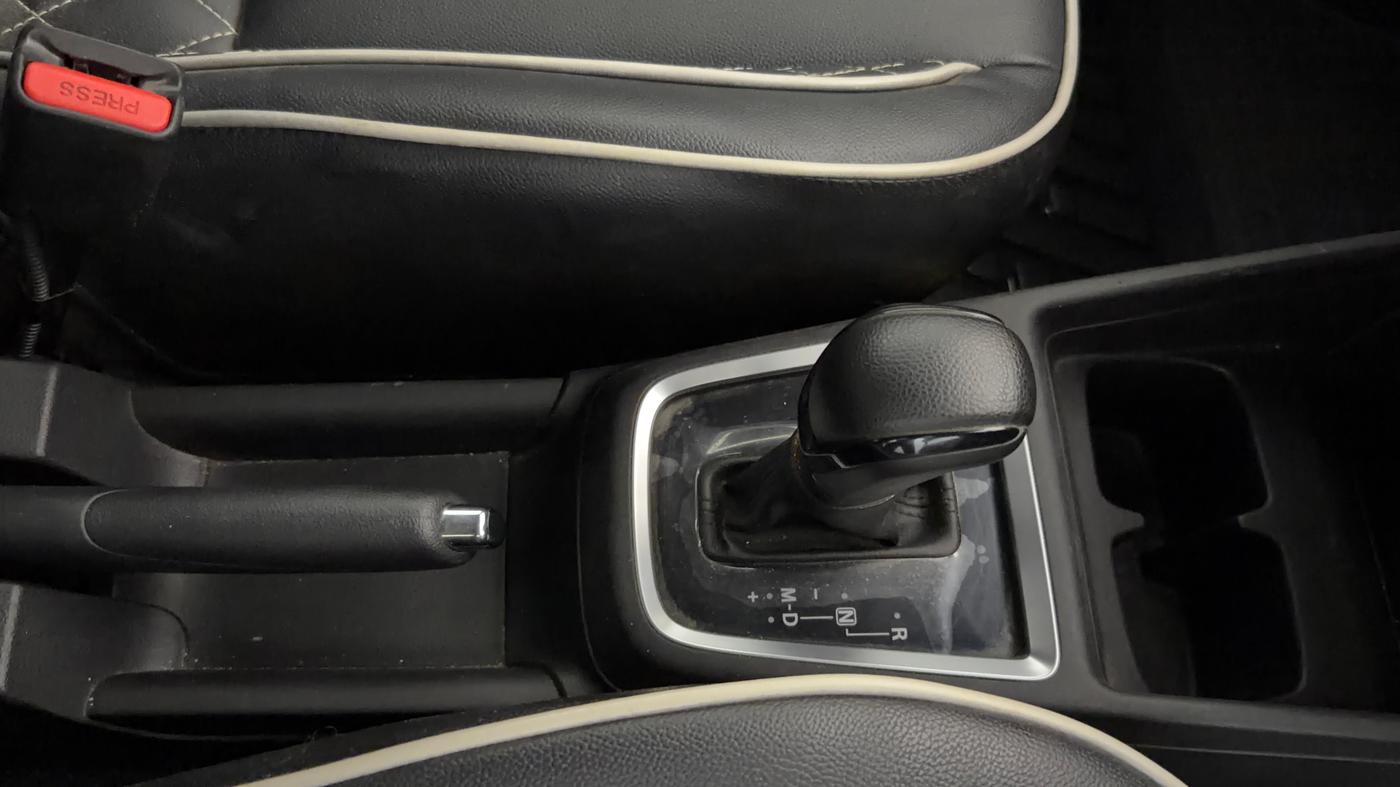2022 Maruti Swift VXI AMT, Petrol, Automatic, 57,238 km, Gear Lever