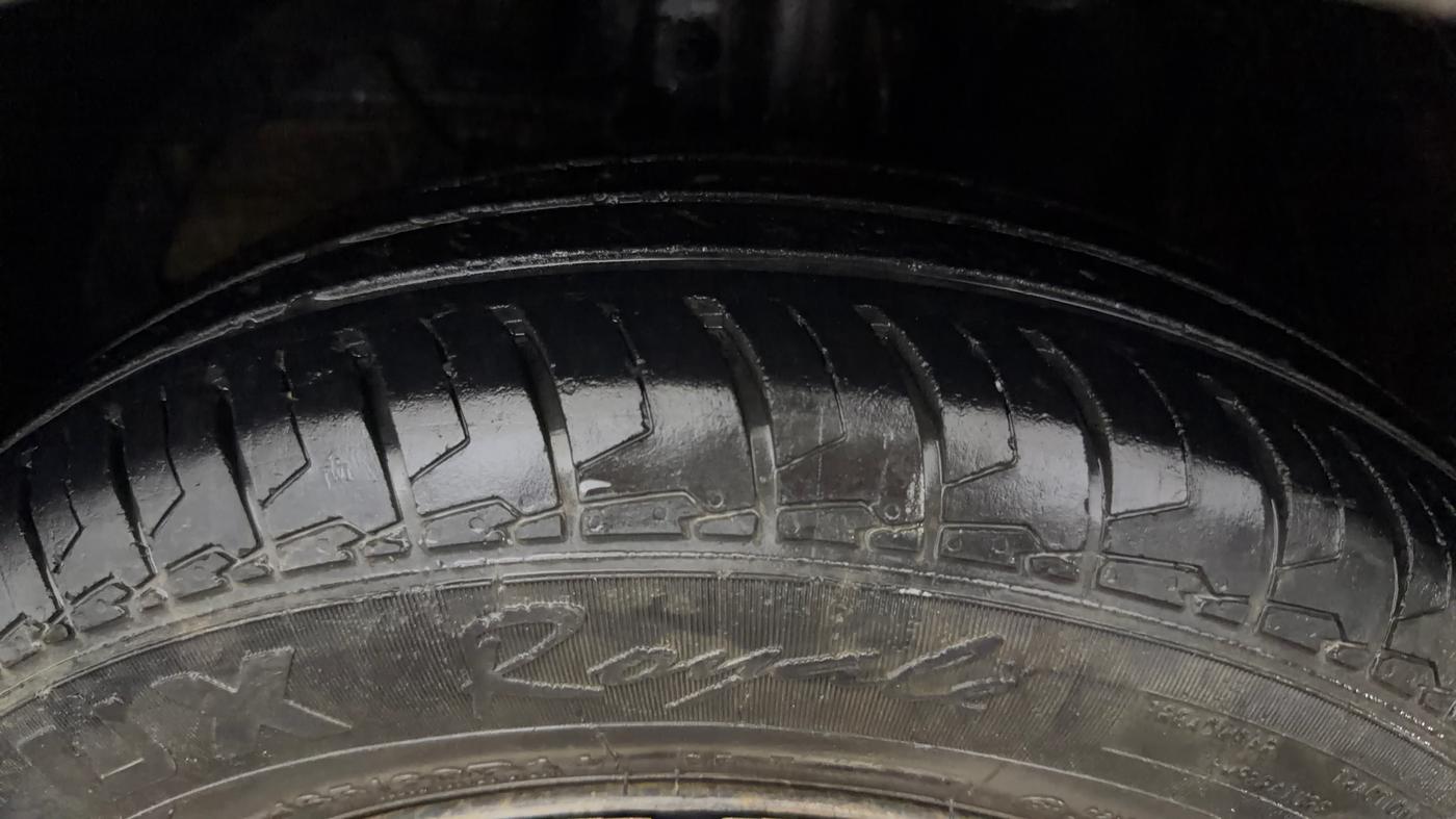 2022 Maruti Swift VXI AMT, Petrol, Automatic, 57,238 km, Left Front Tyre Tread