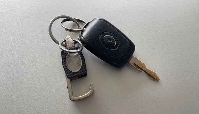 2017 Renault Kwid RXL 1.0, Petrol, Manual, 48,412 km, Key Close Up