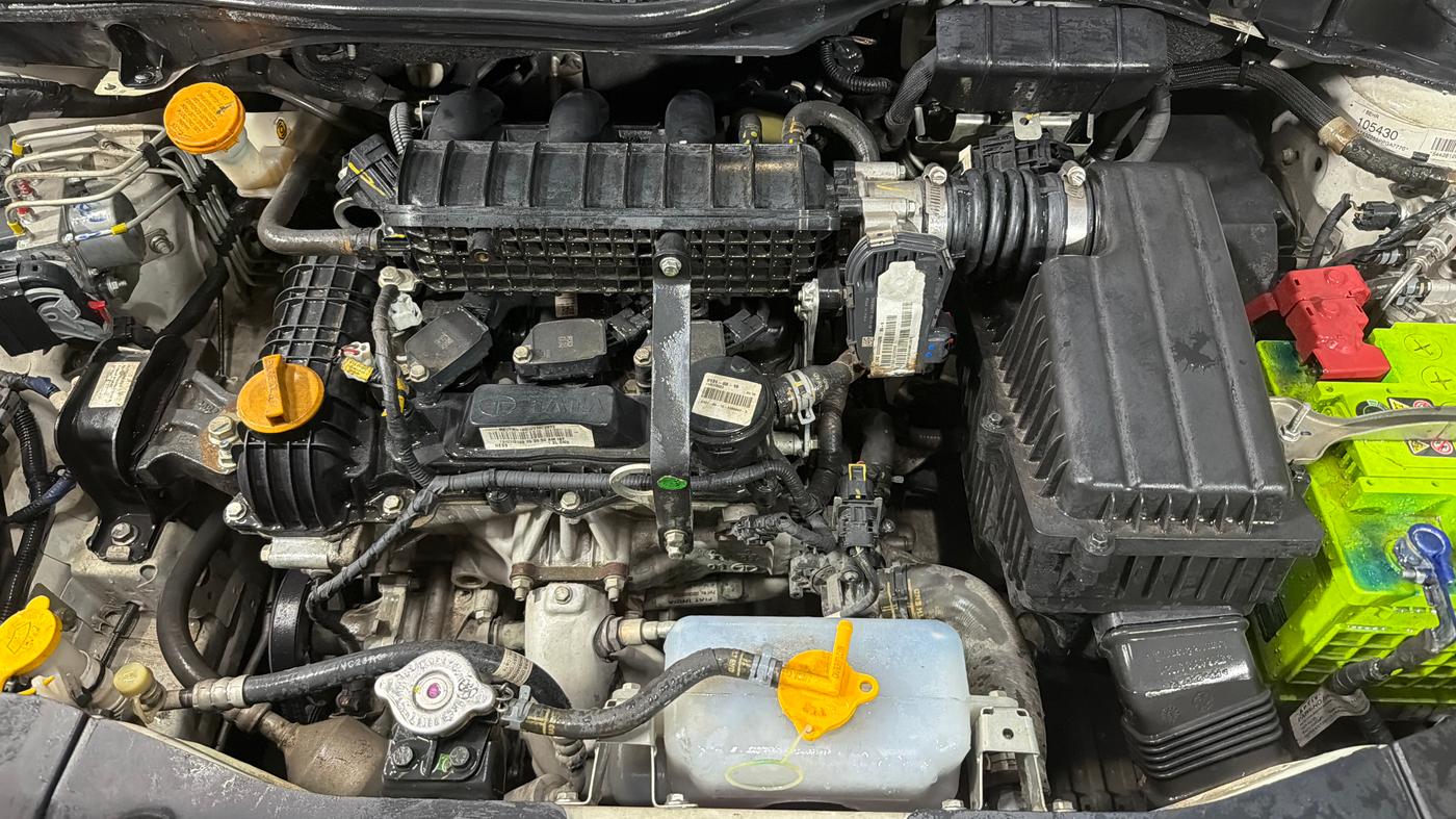 2023 Tata ALTROZ XZ PLUS SUNROOF CNG, CNG, Manual, 81,056 km, Engine View