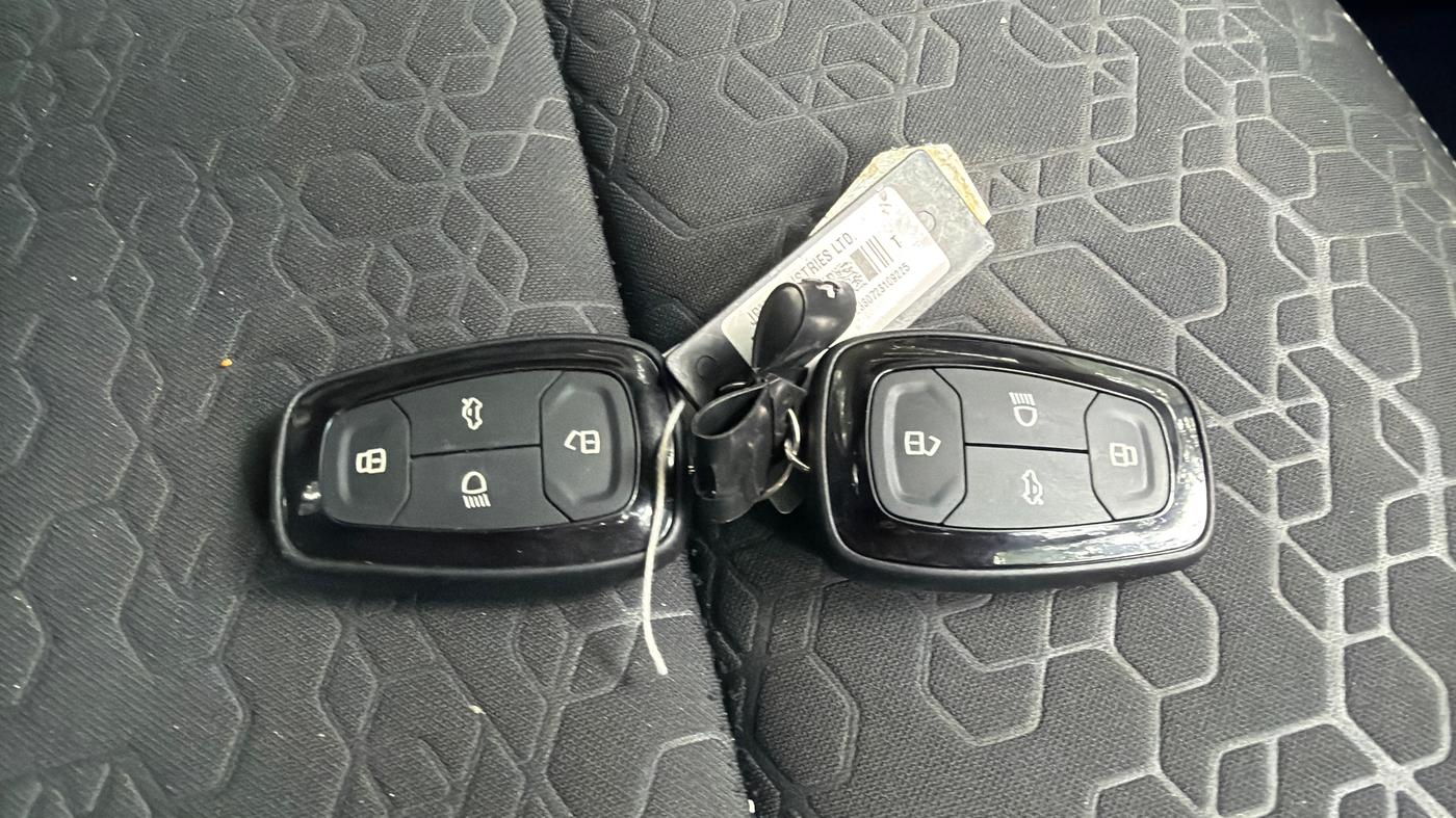 2023 Tata ALTROZ XZ PLUS SUNROOF CNG, CNG, Manual, 81,056 km, Key Close Up