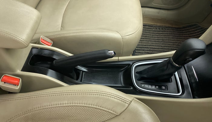 2018 Maruti Ciaz ALPHA 1.4 VVT AMT, Petrol, Automatic, 14,806 km, Gear Lever