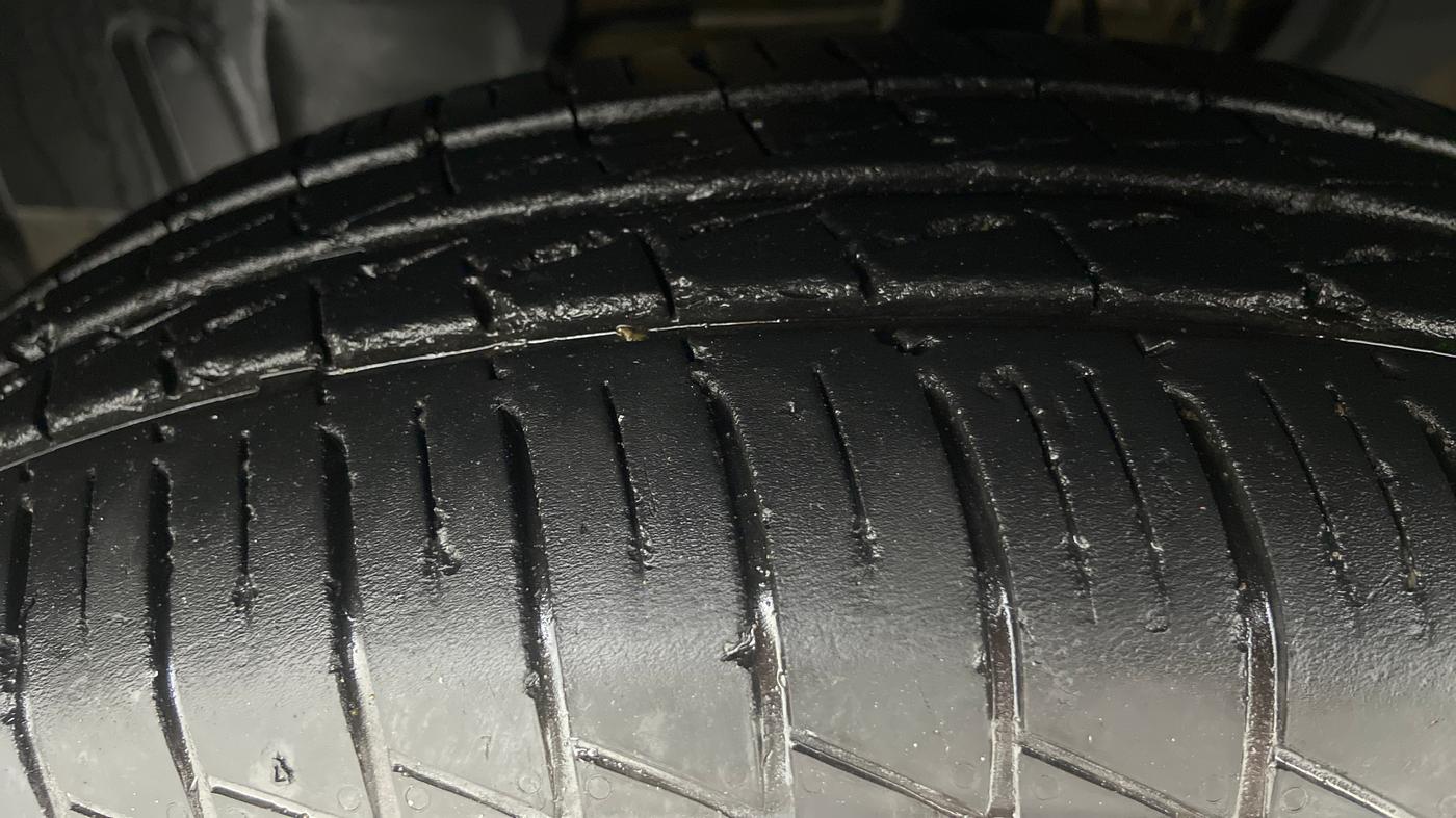 2019 Renault TRIBER 1.0 RXL PETROL, Petrol, Manual, 16,965 km, Left Front Tyre Tread