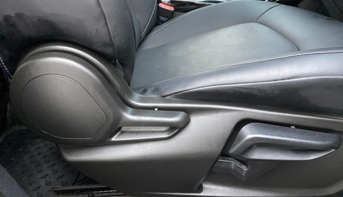 2021 Tata NEXON XZA+(O) DARK EDITION 1.2 RTN, Petrol, Automatic, 26,940 km, Driver Side Adjustment Panel