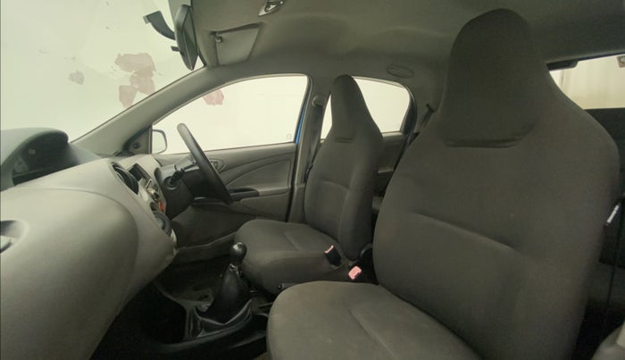 2011 Toyota Etios Liva G, Petrol, Manual, 75,554 km, Right Side Front Door Cabin