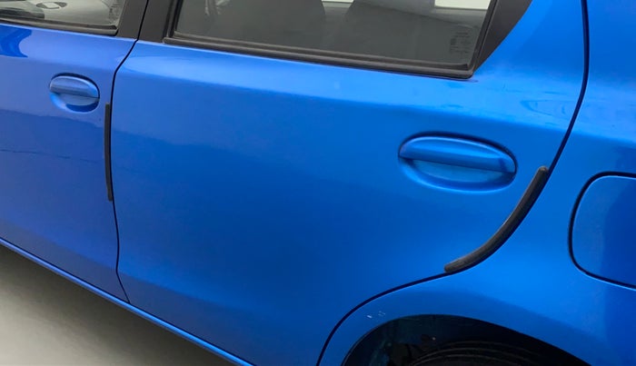 2011 Toyota Etios Liva G, Petrol, Manual, 75,554 km, Rear left door - Paint has faded