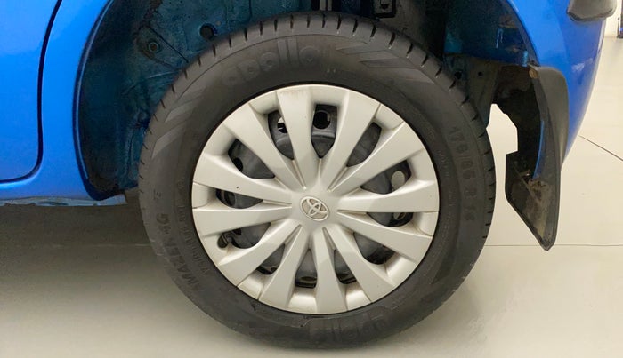 2011 Toyota Etios Liva G, Petrol, Manual, 75,554 km, Left Rear Wheel
