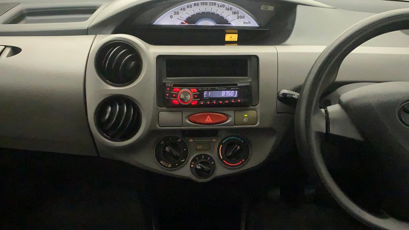 2011 Toyota Etios Liva G, Petrol, Manual, 75,554 km, Air Conditioner