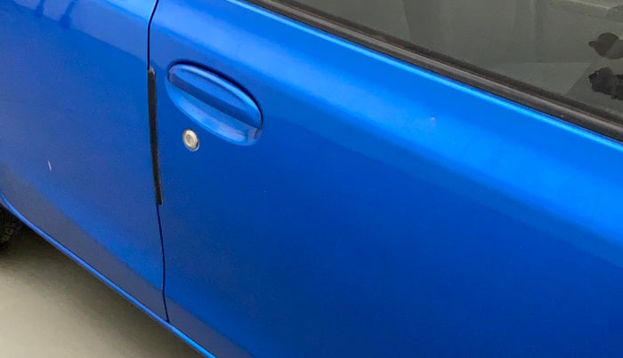 2011 Toyota Etios Liva G, Petrol, Manual, 75,554 km, Driver-side door - Paint has faded