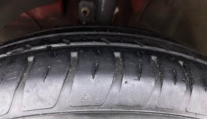 2018 Maruti Swift VXI, Petrol, Manual, 41,672 km, Left Front Tyre Tread
