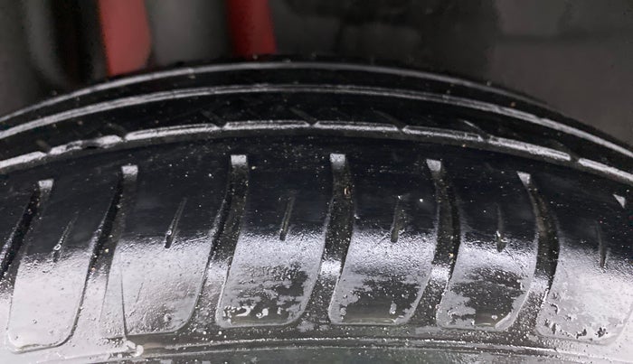 2018 Maruti Swift VXI, Petrol, Manual, 41,672 km, Right Rear Tyre Tread
